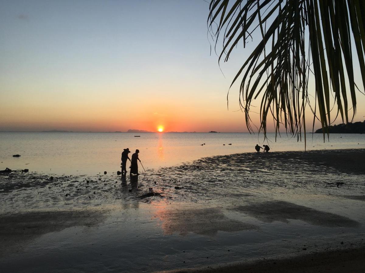 Hin Kong Sunset Front House בית נופש